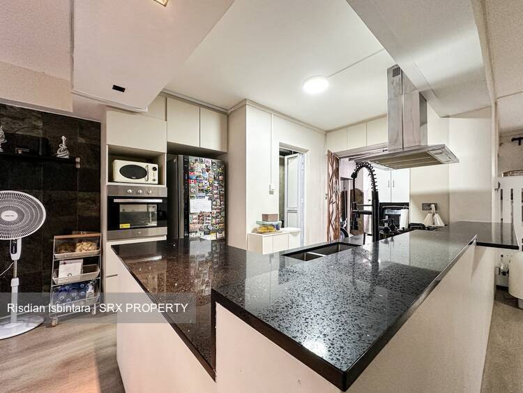 Blk 827 Woodlands Street 81 (Woodlands), HDB Executive #585007131